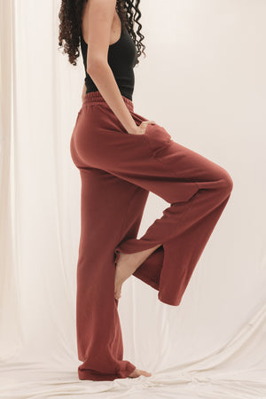EVERYDAY WIDELEG SWEATPANT - CRIMSON RED