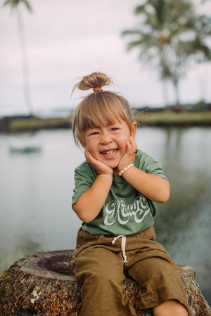 KIIKII TEE HAWAI'I - MĀNOA GREEN