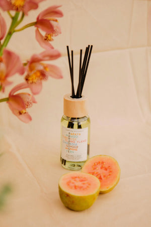 JULES + GEM HAWAI'I X DOLKII - 4 OZ REED DIFFUSER