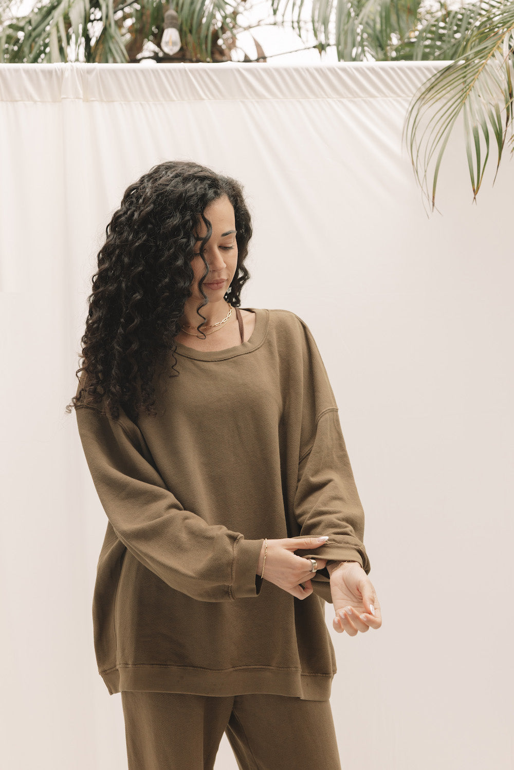 EVERYDAY OVERISIZED SWEATER - AVOCADO