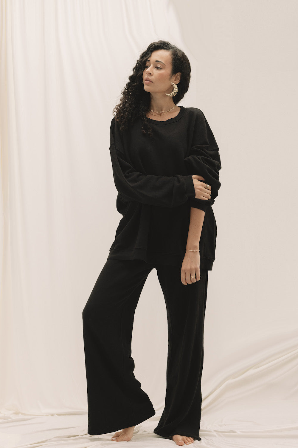 EVERYDAY OVERSIZED SWEATER - LAVA BLACK