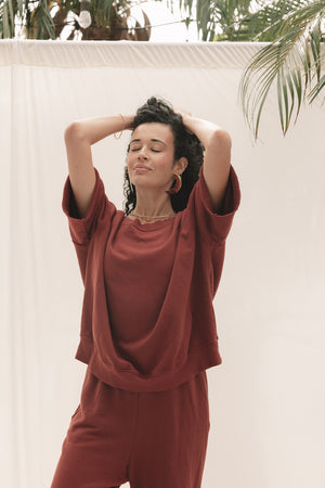 EVERYDAY OVERSIZED SHORT SLEEVE SWEATSHIRT - CRIMSON RED