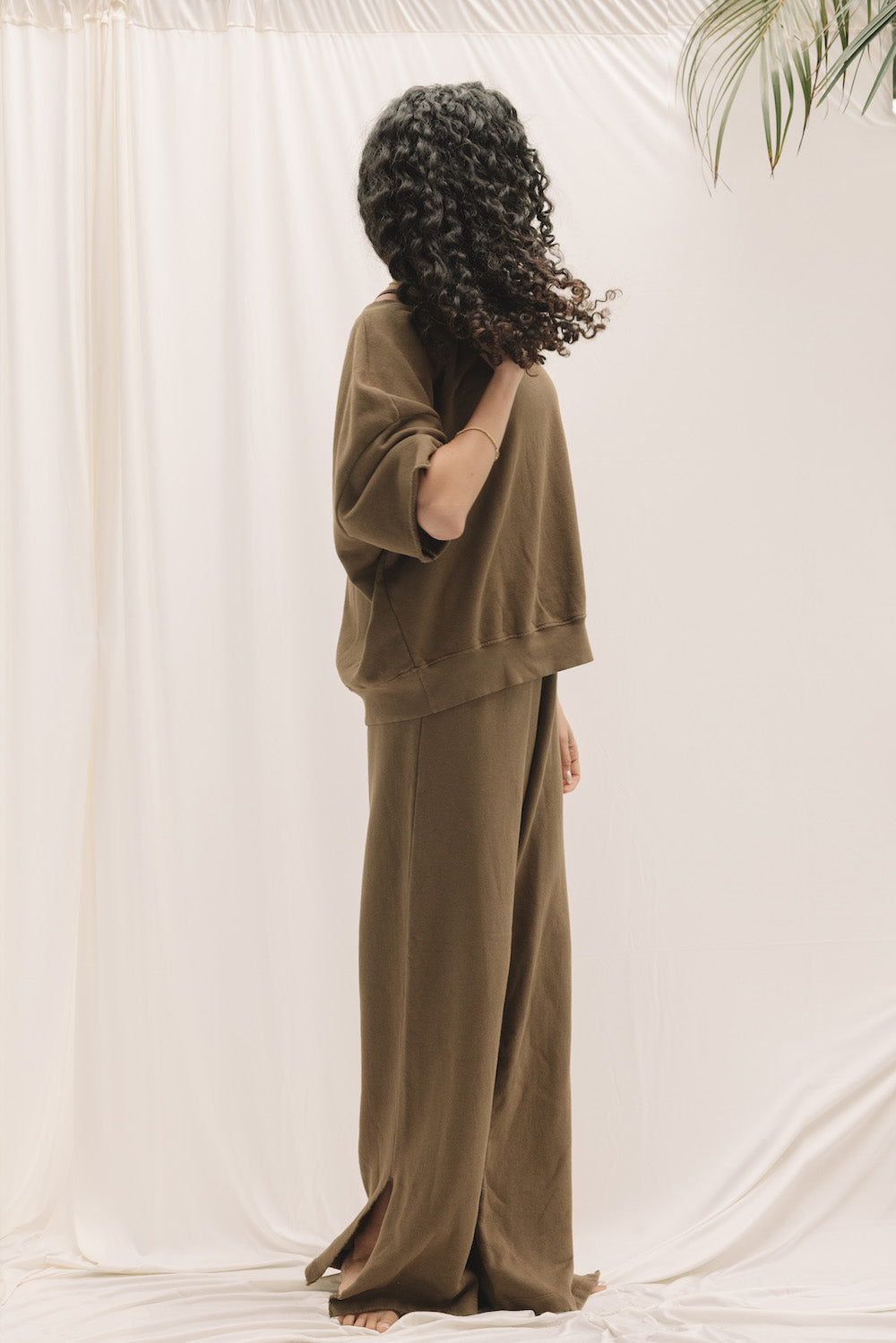 EVERYDAY OVERSIZED SHORT SLEEVE SWEATSHIRT - AVOCADO