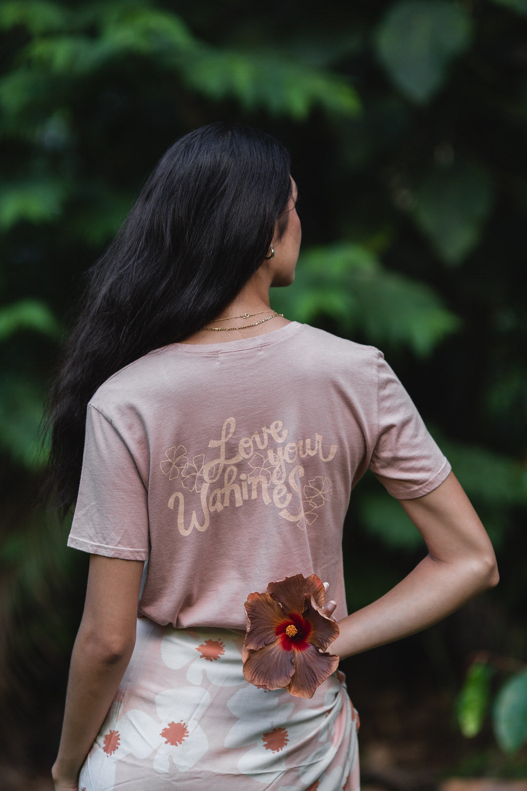 TEE SEAFLOWER LOVE YOUR WAHINES - JANA LAM - ROSE CLOUD