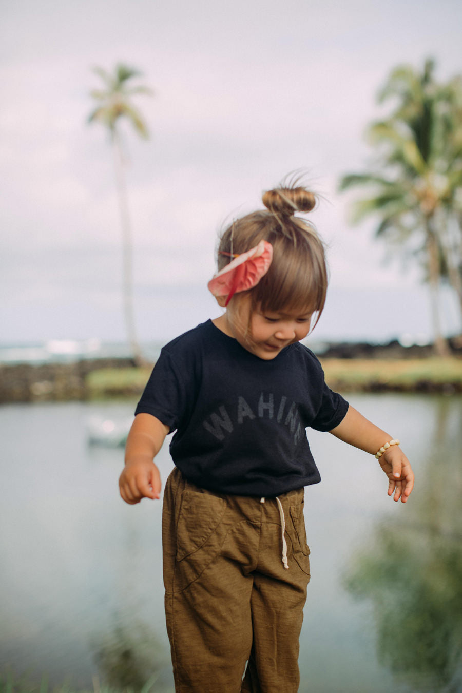KIIKII TEE WAHINE - LAVA BLACK