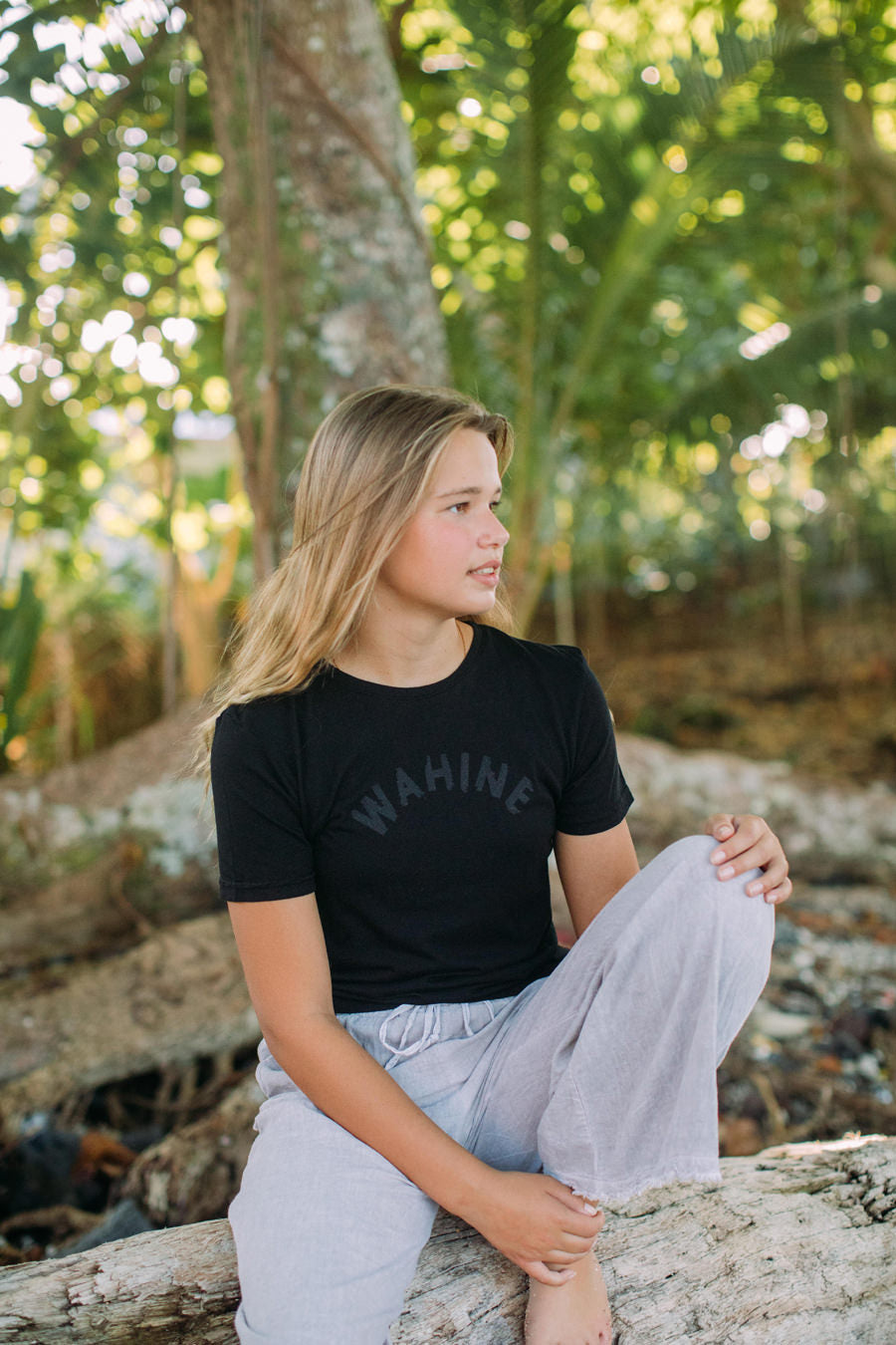YOUTH TEE WAHINE - LAVA BLACK